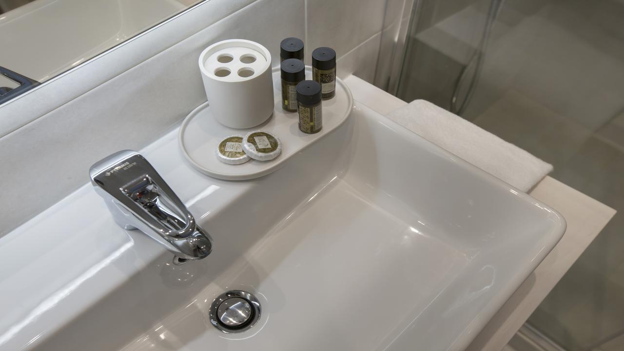 Ermou Stylish Suites By Ghh أثينا المظهر الخارجي الصورة